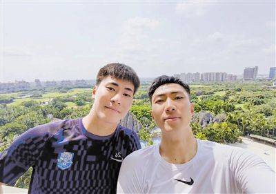 法律上的父亲和法律上的两个女儿