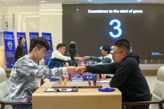 在线素人