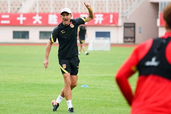 漂亮校花