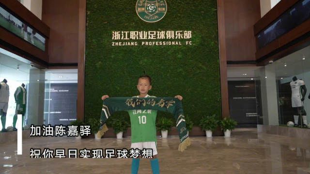 我和丝袜老师那个了