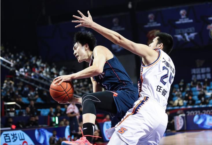 秋霞鲁斯