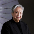 美女露出尿口